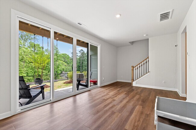 Building Photo - 4730 Cypress Tree Ln