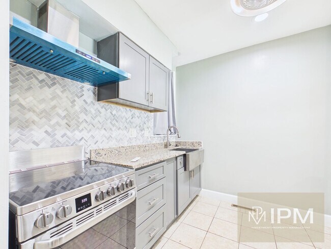 Building Photo - 1228 Market St