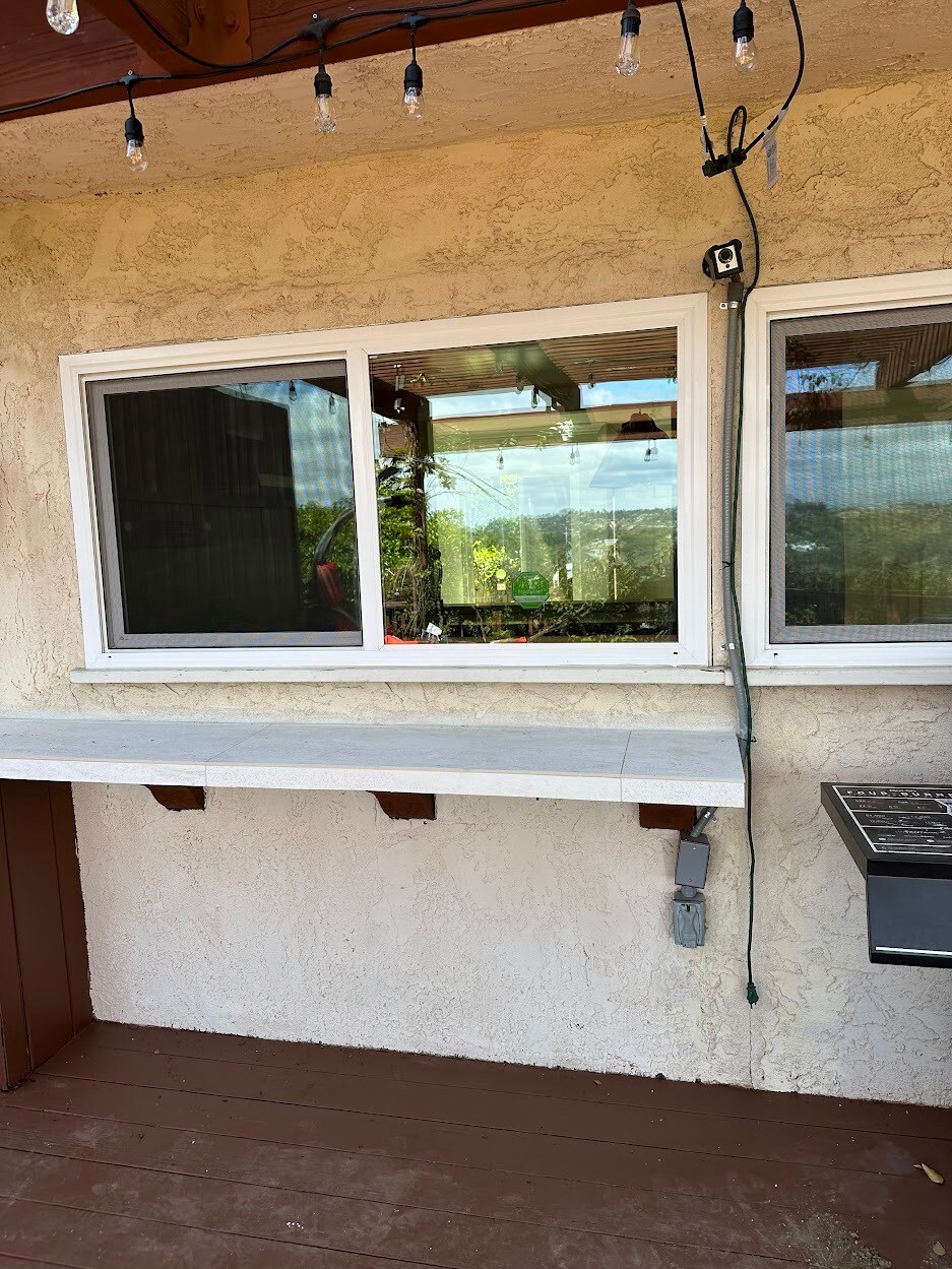 Building Photo - 10136 Hollow Glen Cir