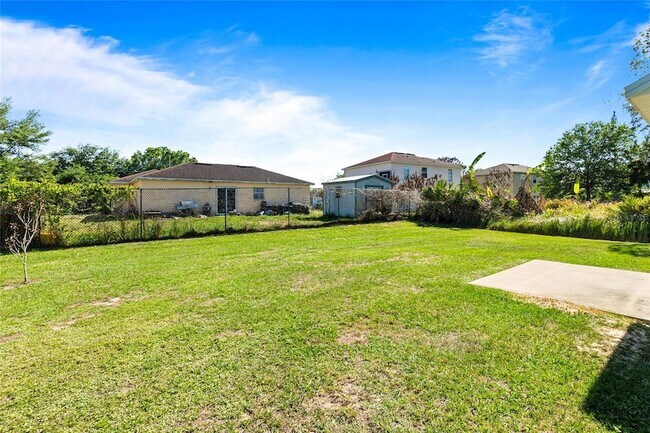Building Photo - 612-612 Linnet Ct