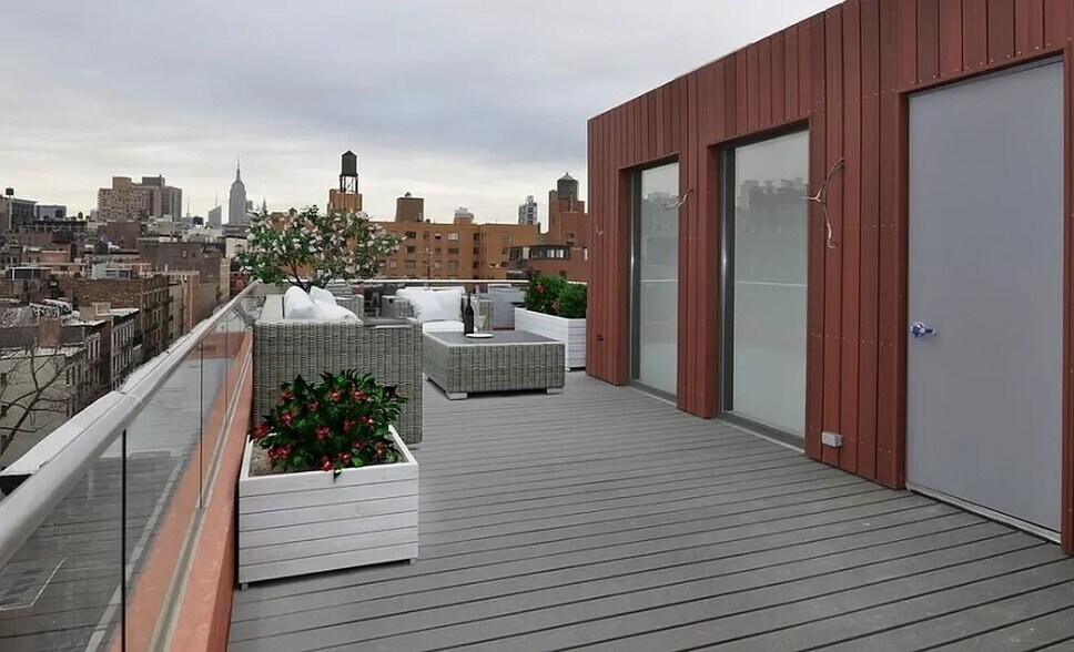 Building Photo - 31 Prince St