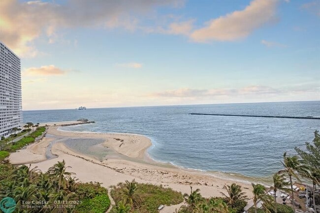 Building Photo - 2100 S Ocean Dr