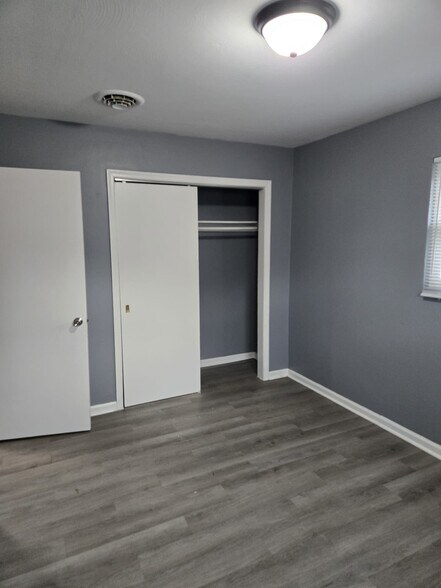 Building Photo - 1163 Ruddell Rd