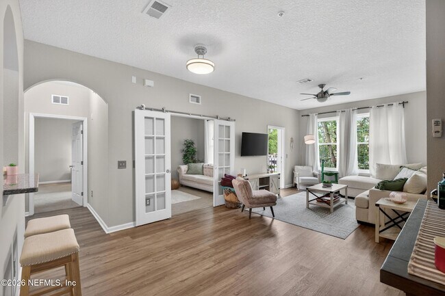 Building Photo - 7801 Point Meadows Dr