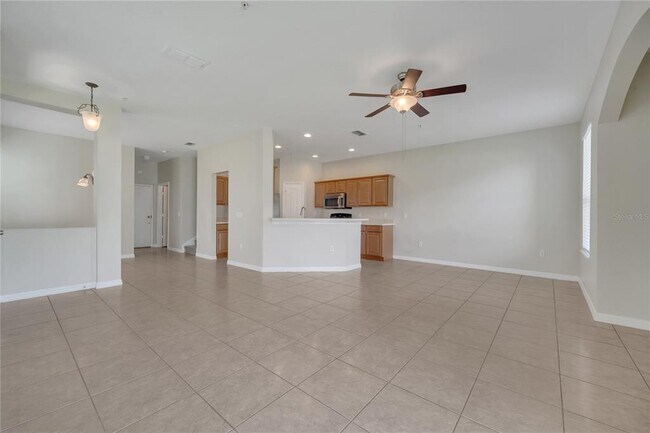 Building Photo - 6408 S Goldenrod Rd