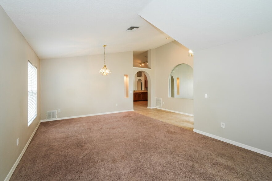 Building Photo - 8606 Baneberry Ct