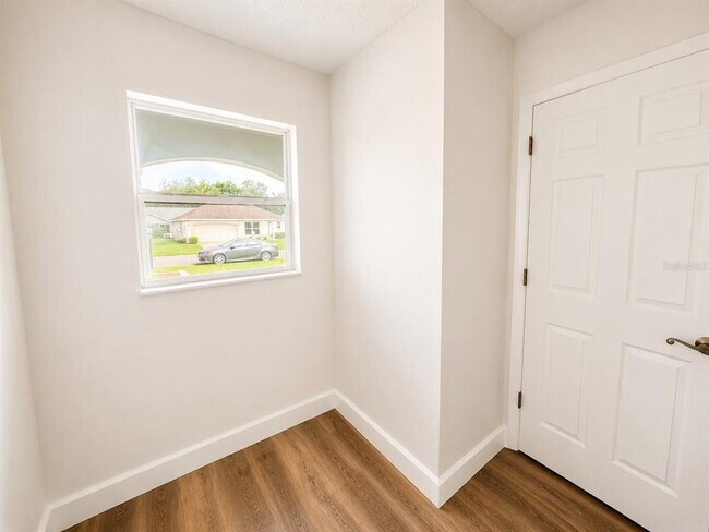 Building Photo - 1211 Cabella Cir
