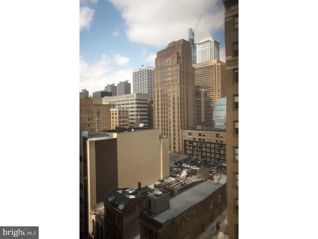 Building Photo - 1600 Walnut St
