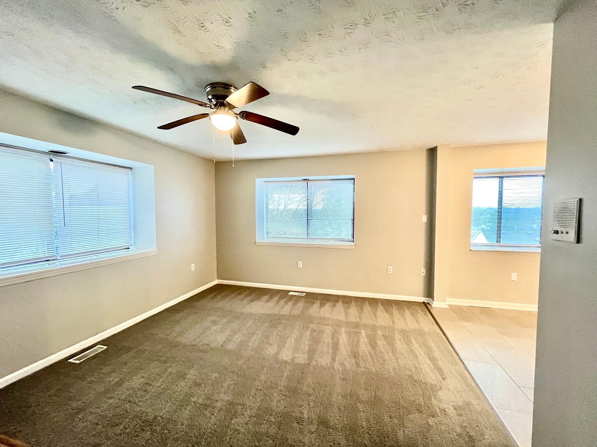 Building Photo - 3660 Walden Dr