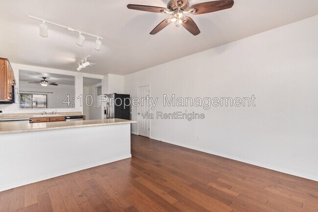 Building Photo - 45305 Balboa Dr