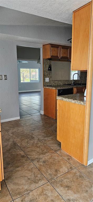 Building Photo - 2075 N Keene Rd