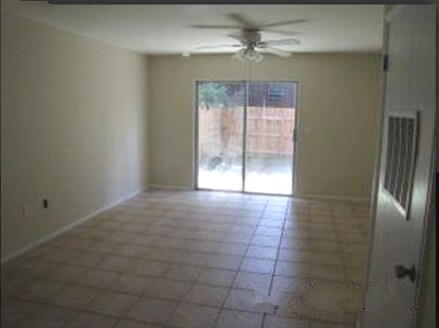 Building Photo - 3936 SW 26th Terrace