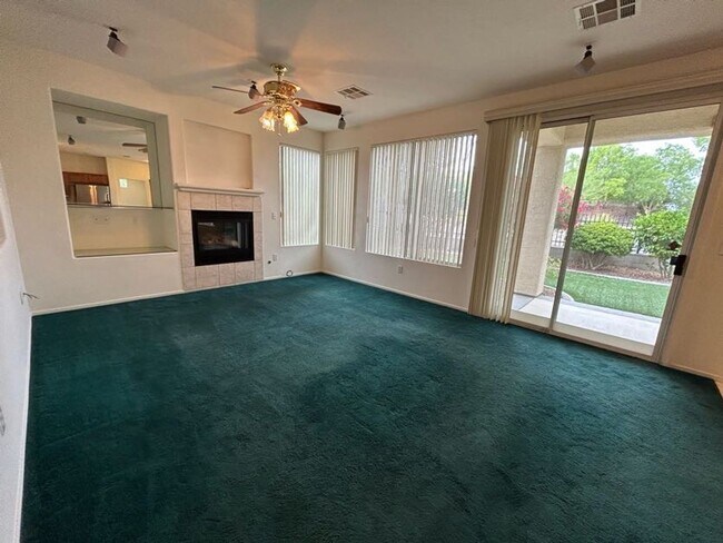 Building Photo - A Fabulous 3 Bedroom Home in Seven Hills