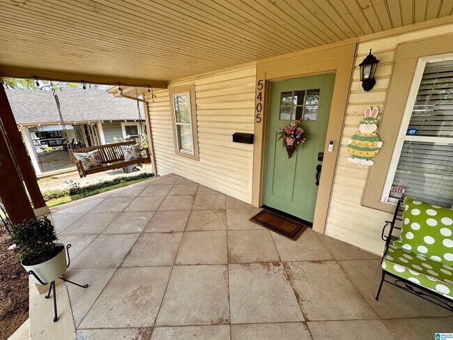 Building Photo - 5405 5th Ct S