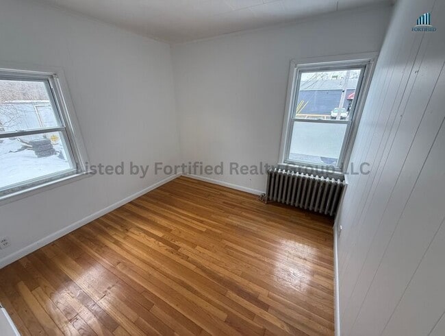 Building Photo - 79 County St