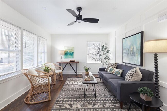 Building Photo - 2359 Polar Rock Ave SW