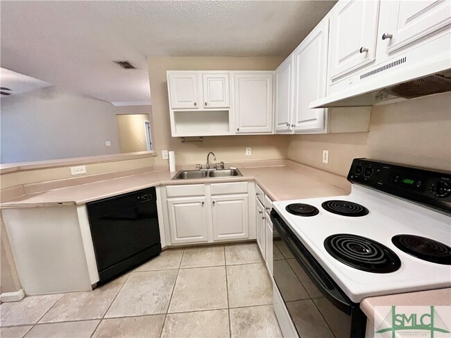 Building Photo - 8307 Walden Park Dr