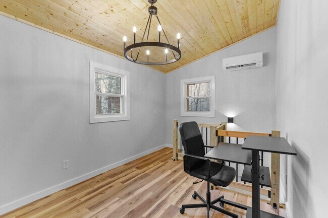 Building Photo - 124 Glad Tidings Ln