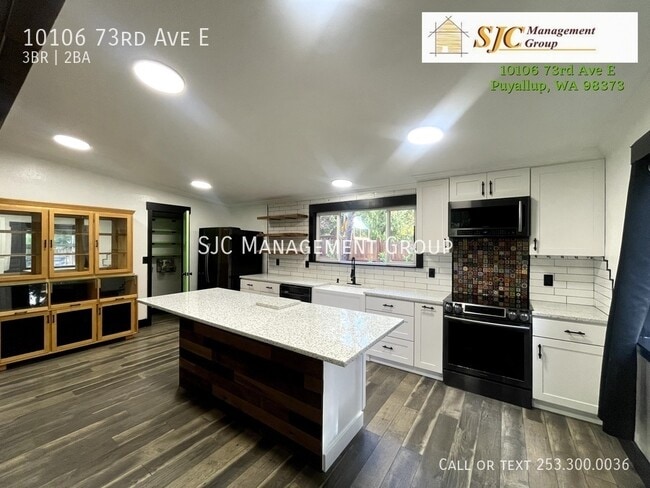 Building Photo - 10106 73rd Ave E