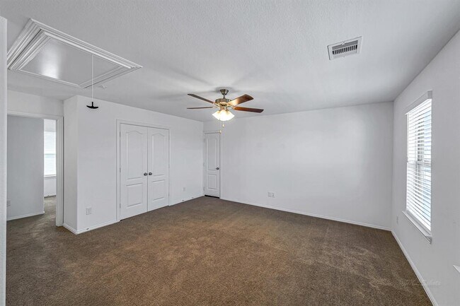 Building Photo - 31319 Whitfield Ct