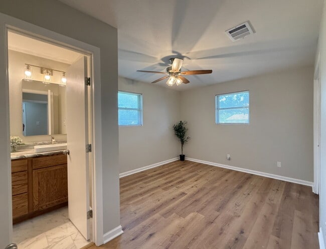 Building Photo - Where Classic Charm Meets Modern Comfort in Midway ISD