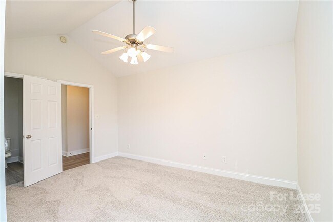 Building Photo - 3007 Laurel Creek Ln