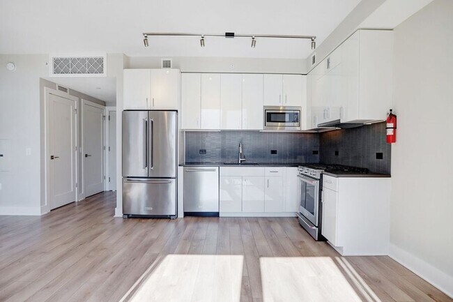 Building Photo - 88 V St SW