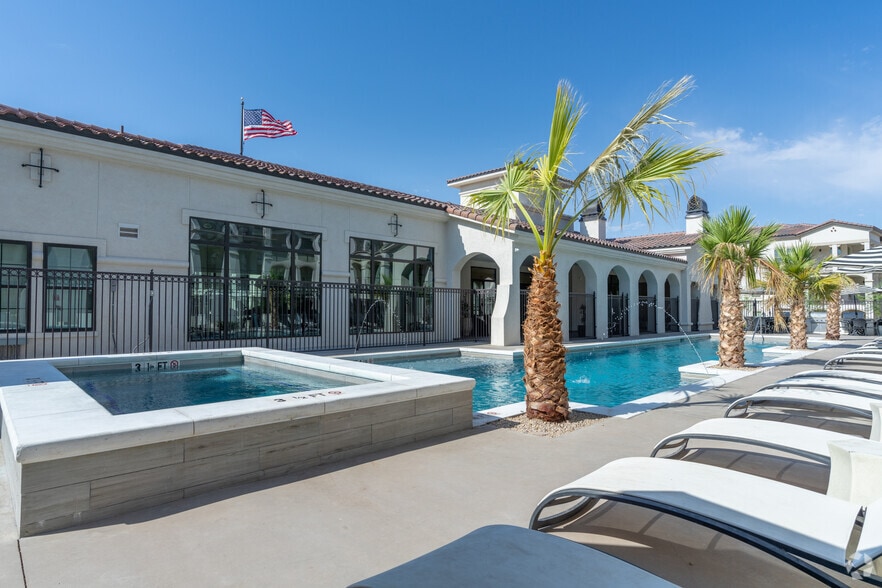 Pool - Las Mansiones at Eastlake