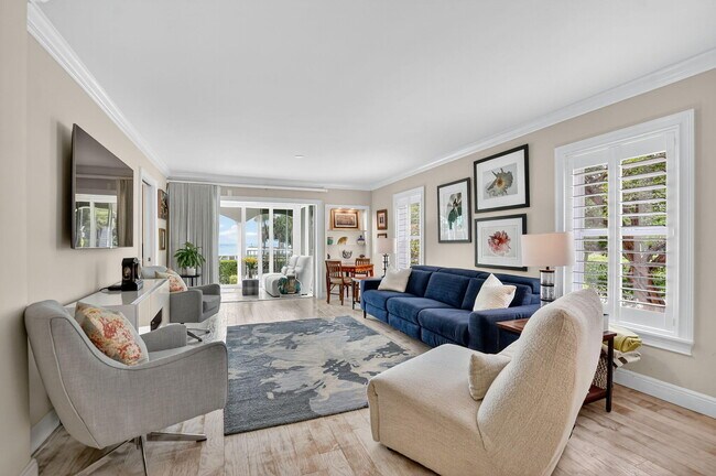 Building Photo - 1099 S Ocean Blvd