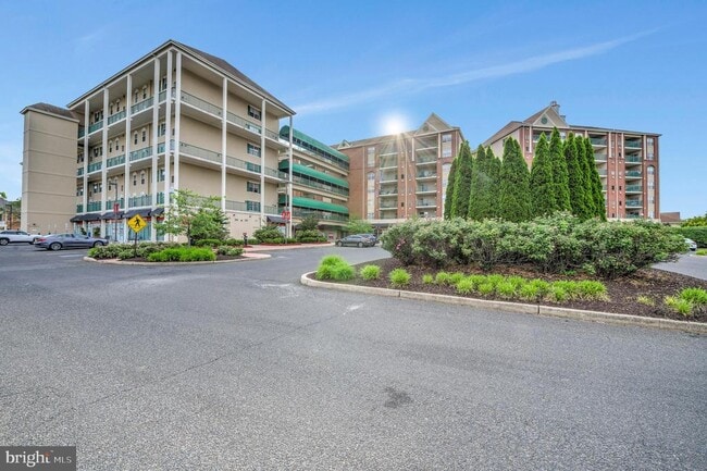 Building Photo - 6146 Main St