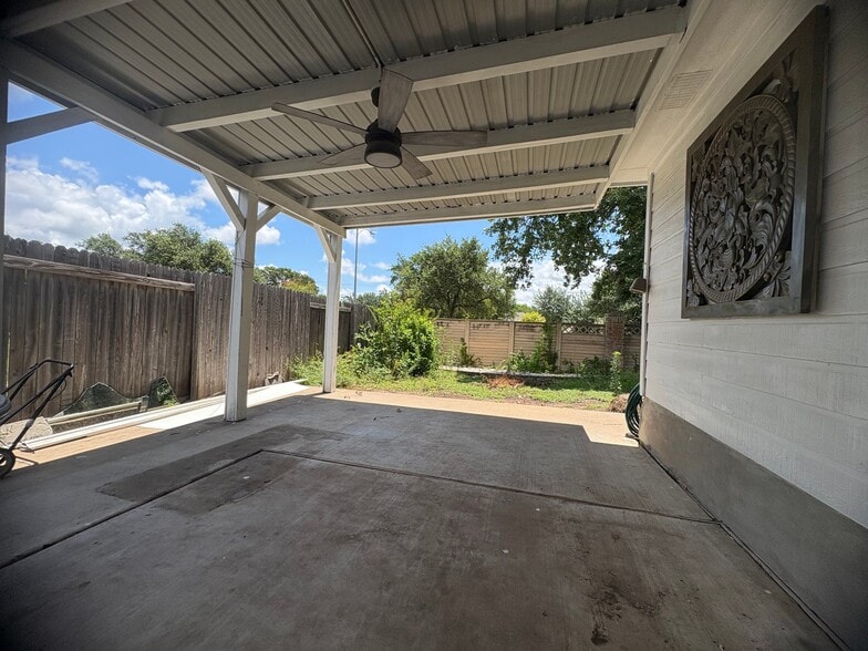 Building Photo - 12905 Withers Way