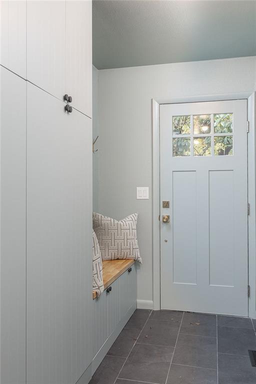 Building Photo - 884 Shrewsbury Ln