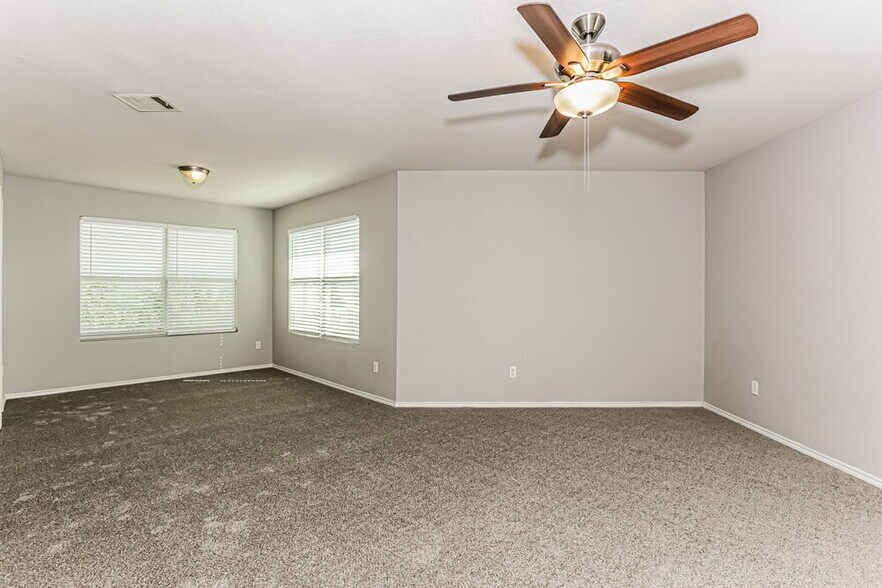 Building Photo - 8201 Southbrook Cir