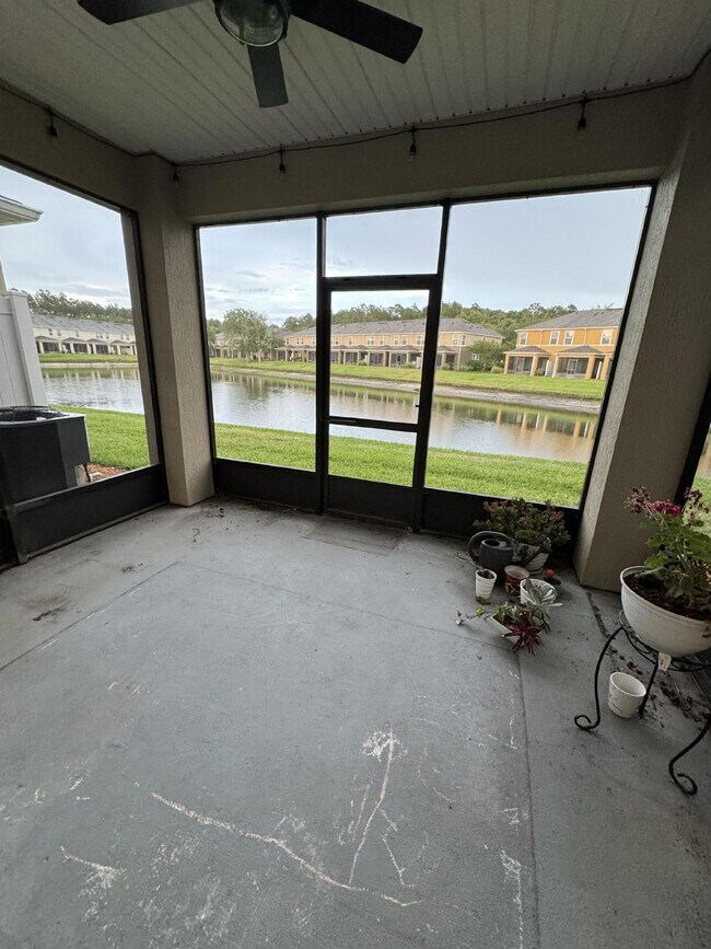 Building Photo - 3 bedroom 2.5 bath townhome in Bartram Park