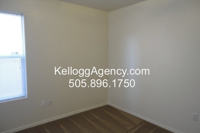 Building Photo - 3BD Plus Office/Bonus Room in Sierra Norte