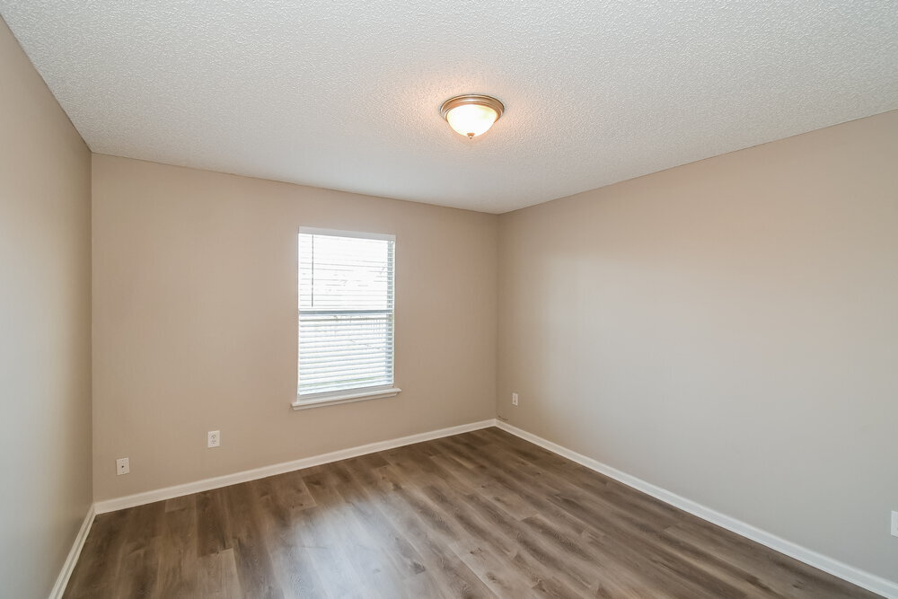 Building Photo - 2711 Ravine Hill Dr