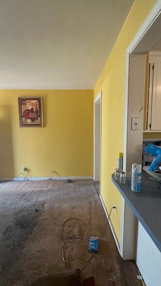 Building Photo - 3251 Meadow Ln