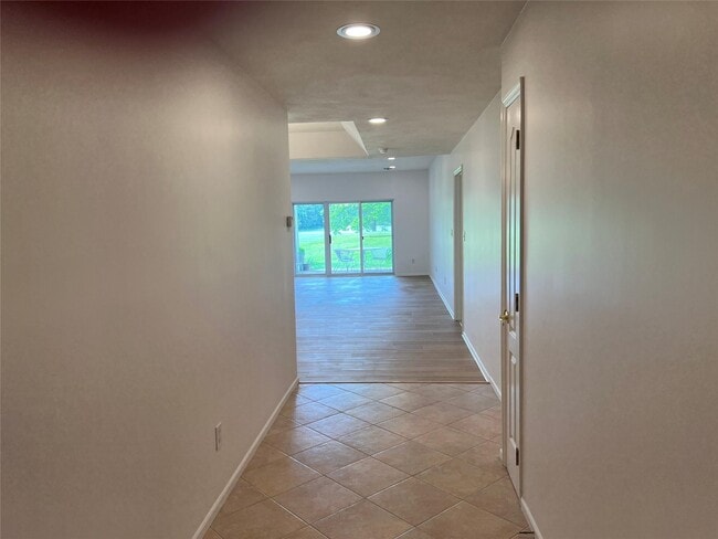 Building Photo - 85 Windwatch Dr