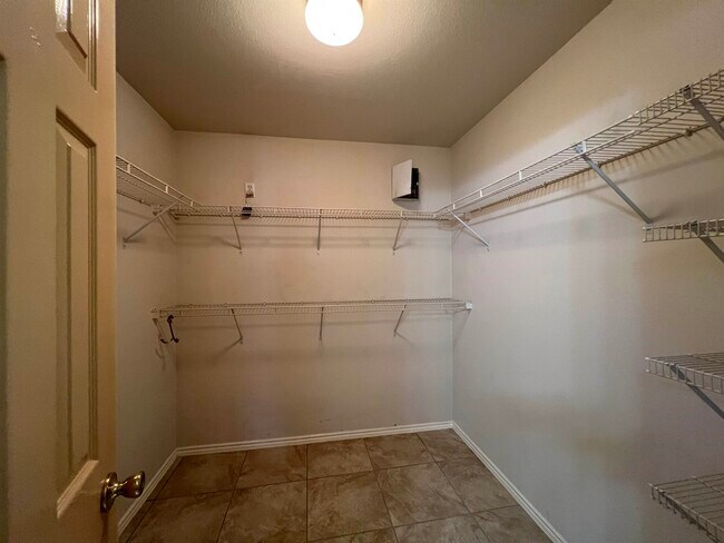 Building Photo - 1738 Aransas Pass Dr