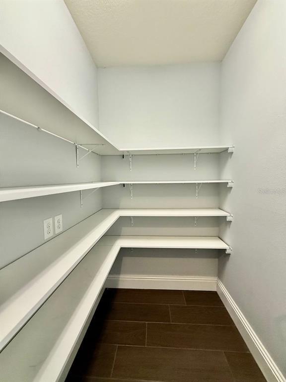 Building Photo - 18824 Birchwood Groves Dr