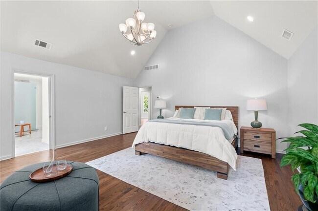 Building Photo - 459 Atlanta Country Club Dr