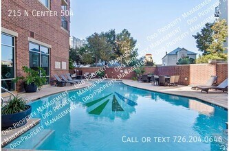 Building Photo - 215 Center St