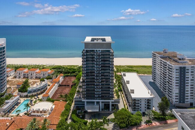 Building Photo - 5875 Collins Ave