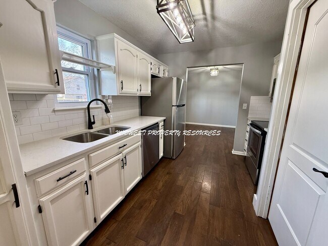 Building Photo - Spacious 4 Bedroom, 2 Bath Home for Lease in Lee's Summit, MO