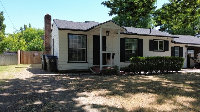 Building Photo - 1842 Princeton Ave