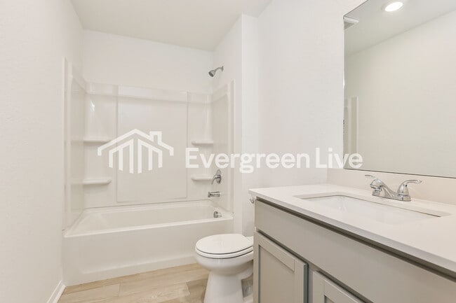 Building Photo - 1280 Tsar Rd