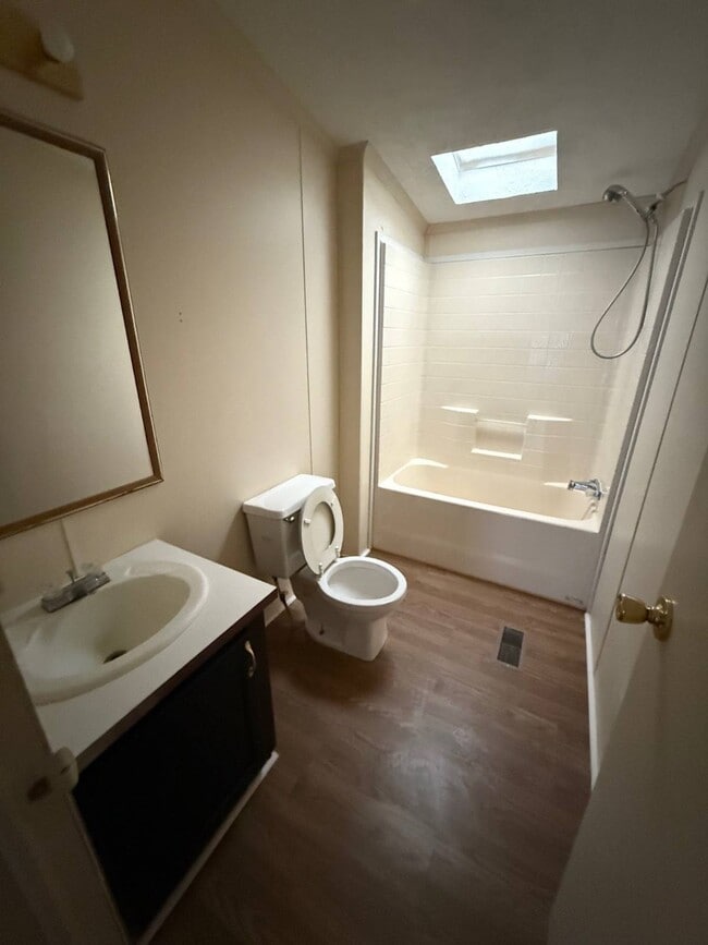 Building Photo - 1317 Sugar Tree Blvd