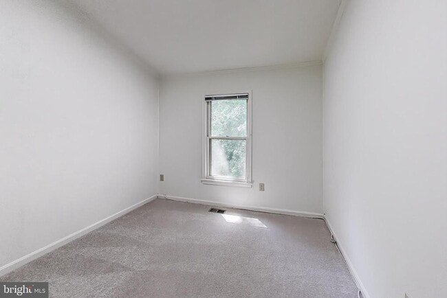 Building Photo - 10726 Pine Haven Terrace