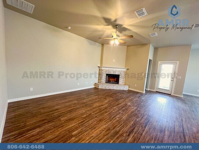 Building Photo - Beautiful 4 Bedroom Home (Available 2/22/24)
