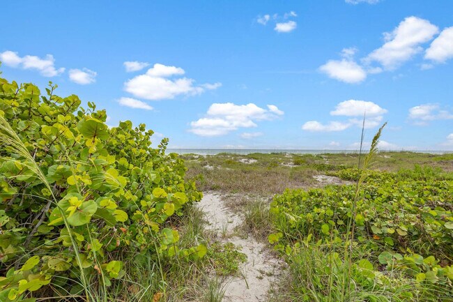 Building Photo - 873 S Atlantic Ave